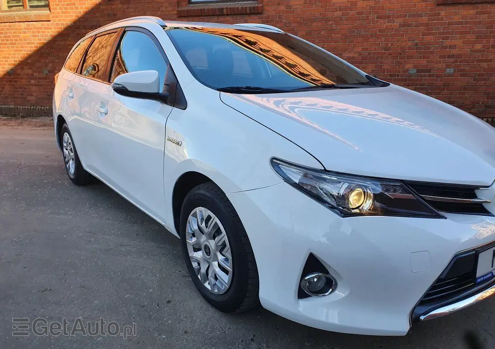 TOYOTA Auris 1.8 HSD Prestige