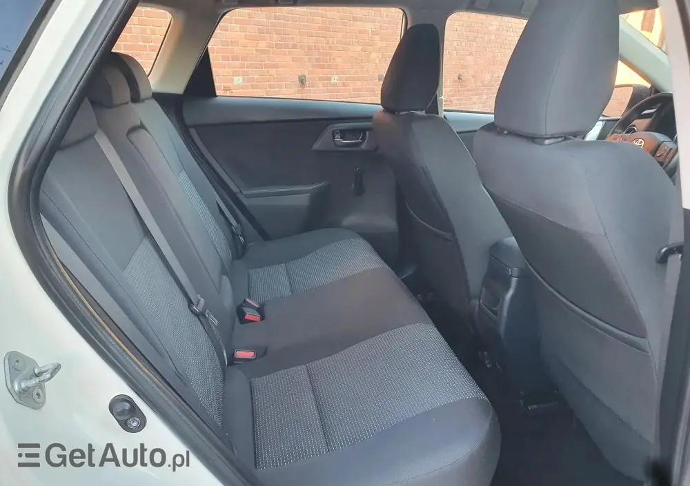 TOYOTA Auris 1.8 HSD Prestige