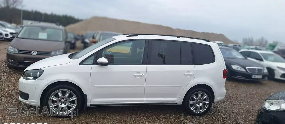 VOLKSWAGEN Touran 