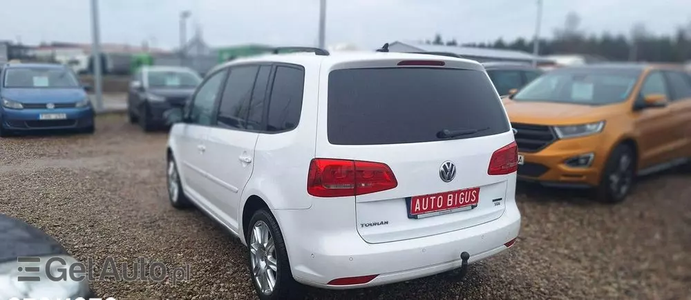 VOLKSWAGEN Touran 