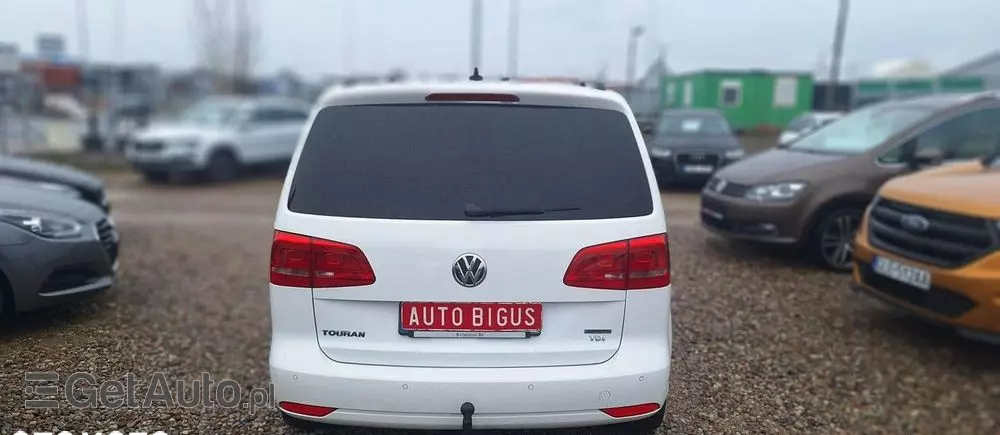 VOLKSWAGEN Touran 