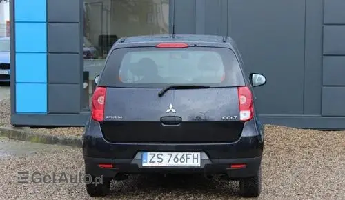 MITSUBISHI Colt 