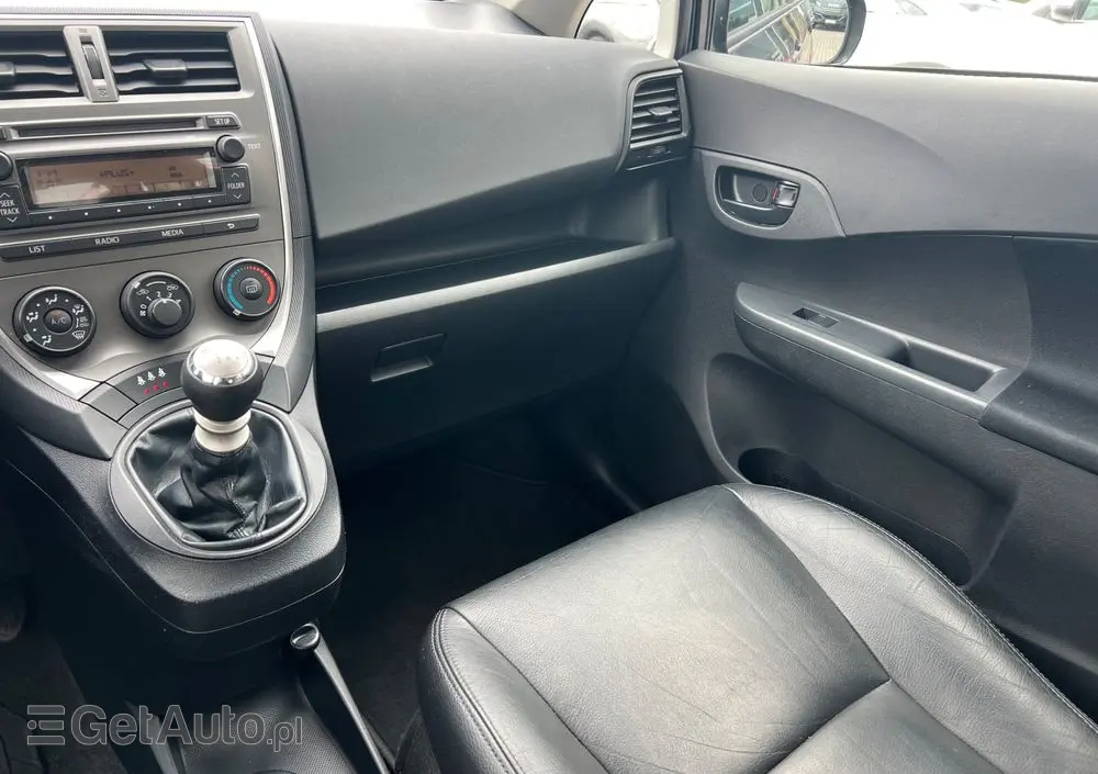 SUBARU Trezia 1.4D Active Edition