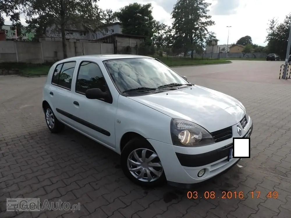 RENAULT Clio 