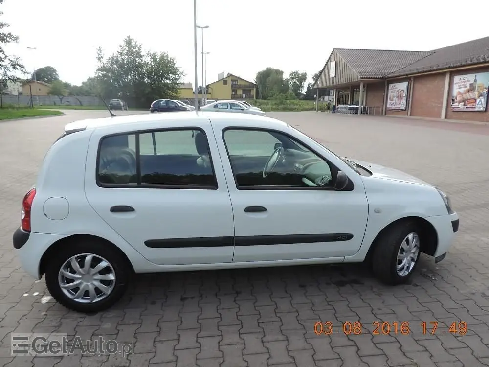 RENAULT Clio 