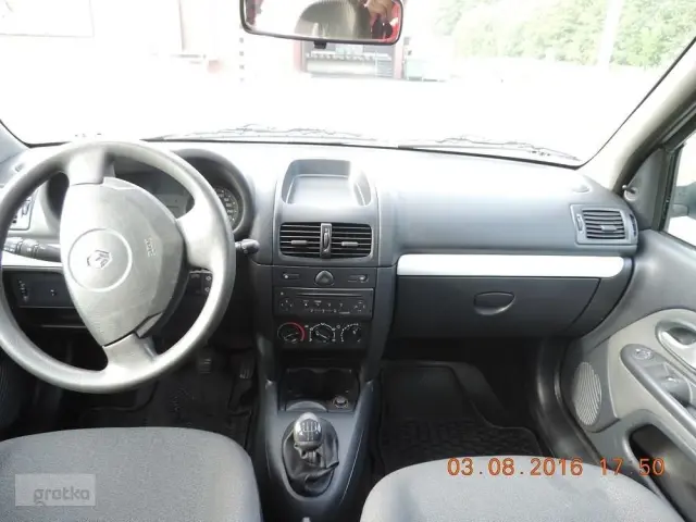 RENAULT Clio 