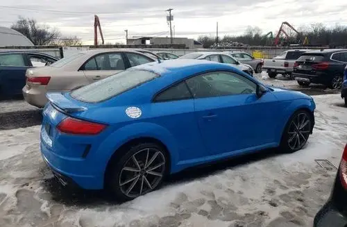 AUDI TT 