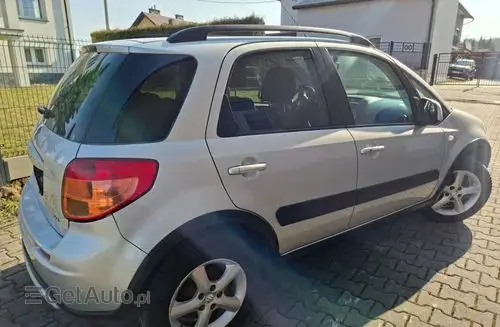 SUZUKI SX4 