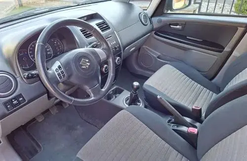 SUZUKI SX4 
