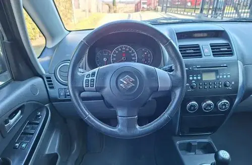 SUZUKI SX4 