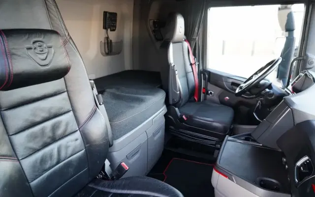 SCANIA S 530 / V8 / RETARDER / KLIMATYZACJA POSTOJOWA  / 