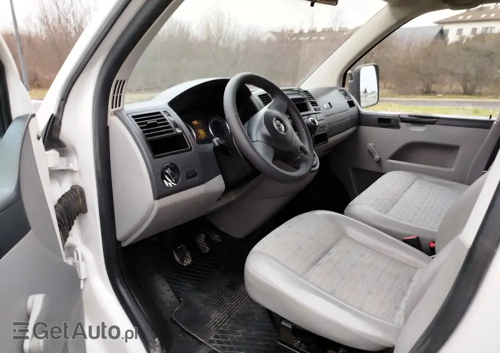 VOLKSWAGEN Transporter 