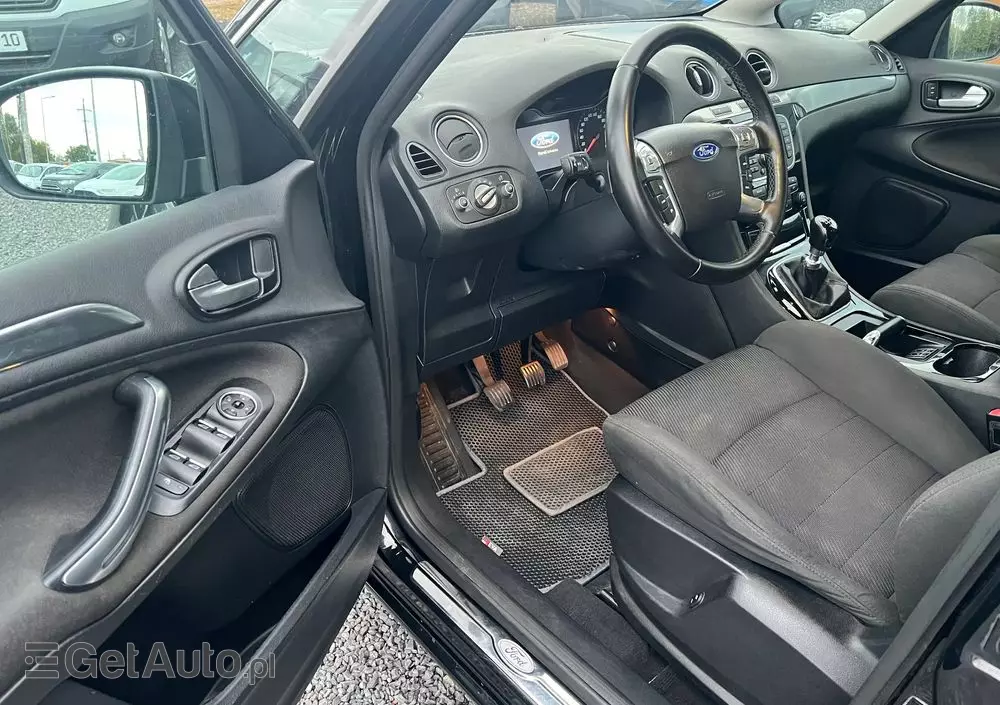 FORD S-Max 2.0 TDCi DPF Titanium