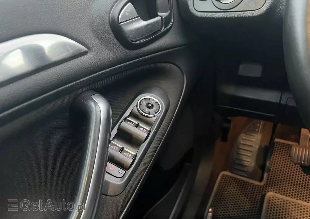 FORD S-Max 2.0 TDCi DPF Titanium