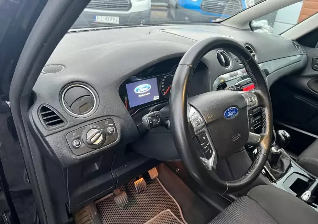 FORD S-Max 2.0 TDCi DPF Titanium