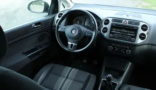 VOLKSWAGEN Golf Plus 