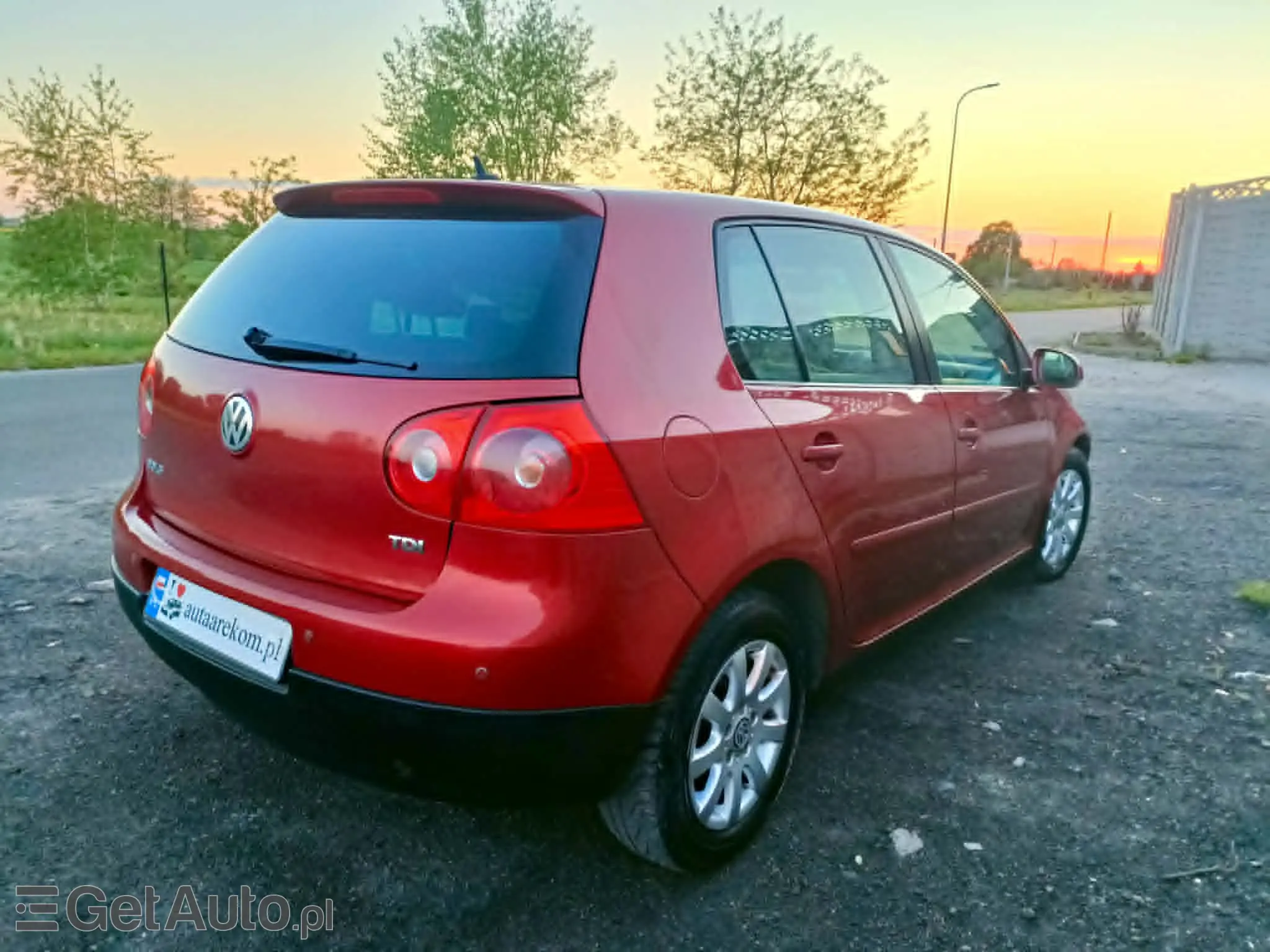 VOLKSWAGEN Golf 