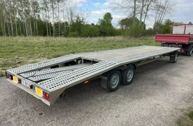 SAM Z OBROTNICĄ 8M Sam 