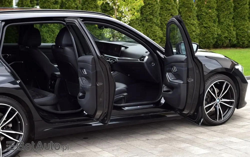 BMW Seria 3 320d xDrive M Sport sport