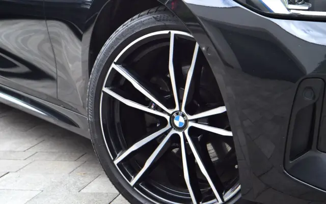 BMW Seria 3 320d xDrive M Sport sport