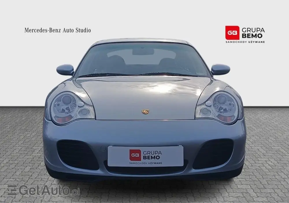 PORSCHE 911 Carrera 4S