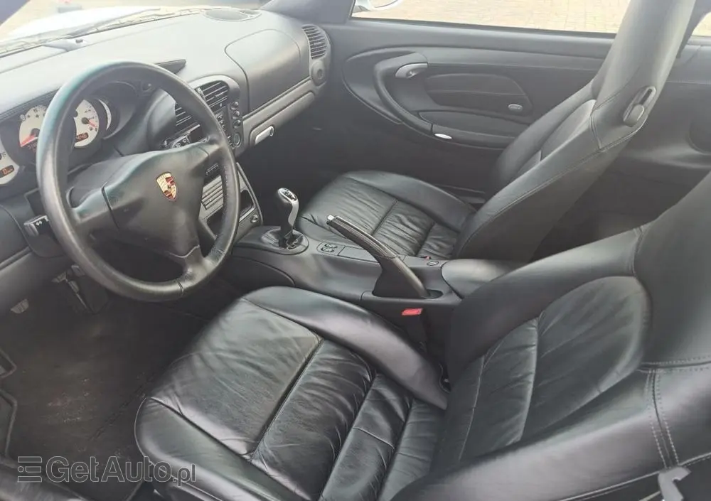 PORSCHE 911 Carrera 4S