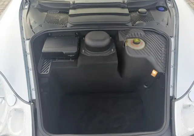 PORSCHE 911 Carrera 4S