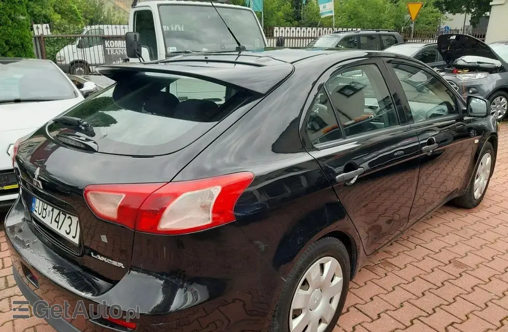 MITSUBISHI Lancer 