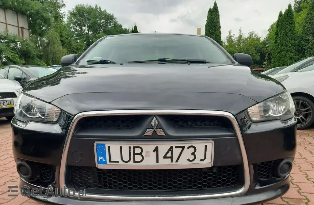 MITSUBISHI Lancer 