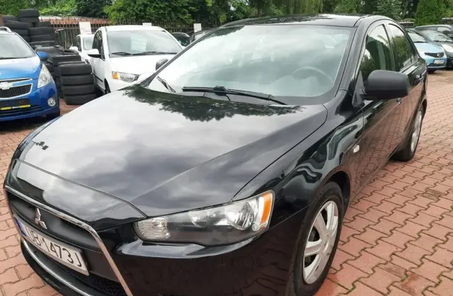 MITSUBISHI Lancer 