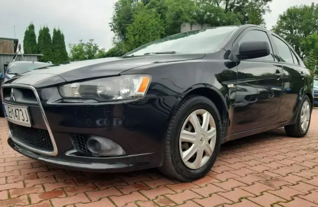 MITSUBISHI Lancer 