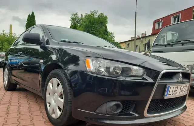 MITSUBISHI Lancer 