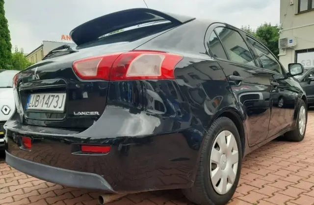 MITSUBISHI Lancer 
