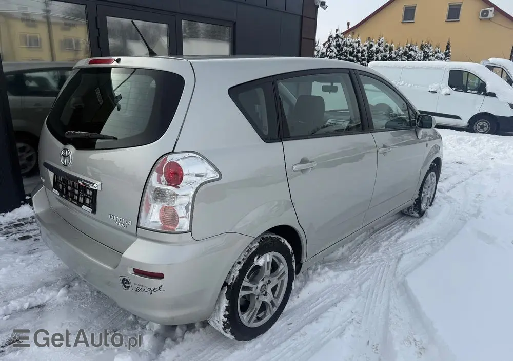 TOYOTA Corolla Verso 1.8 Sol + 7os