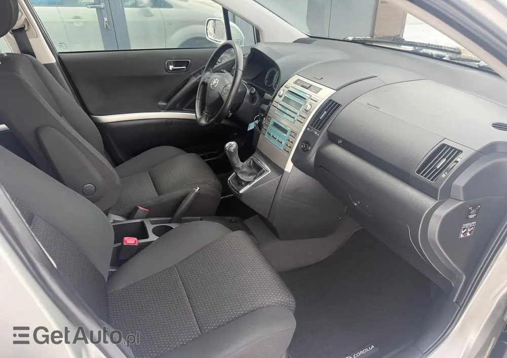 TOYOTA Corolla Verso 1.8 Sol + 7os