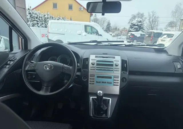 TOYOTA Corolla Verso 1.8 Sol + 7os