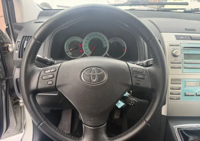 TOYOTA Corolla Verso 1.8 Sol + 7os