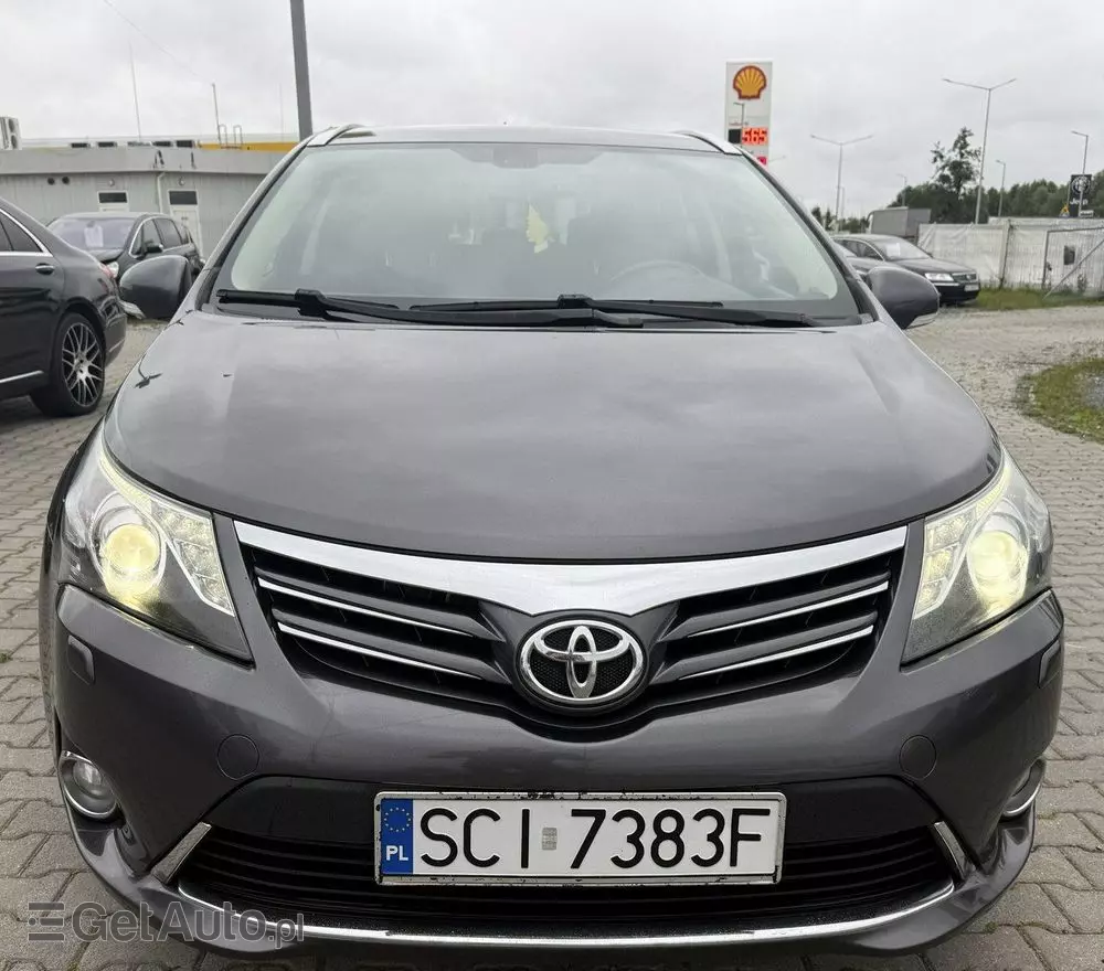 TOYOTA Avensis 2.0 D-4D Premium