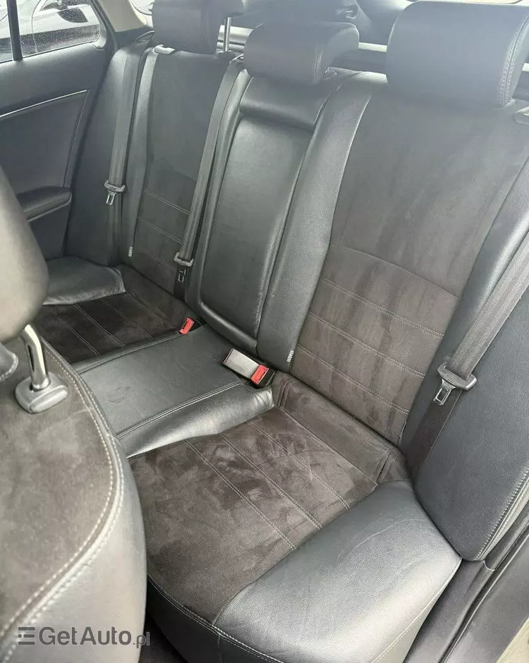 TOYOTA Avensis 2.0 D-4D Premium