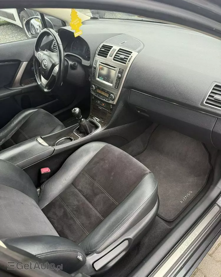 TOYOTA Avensis 2.0 D-4D Premium