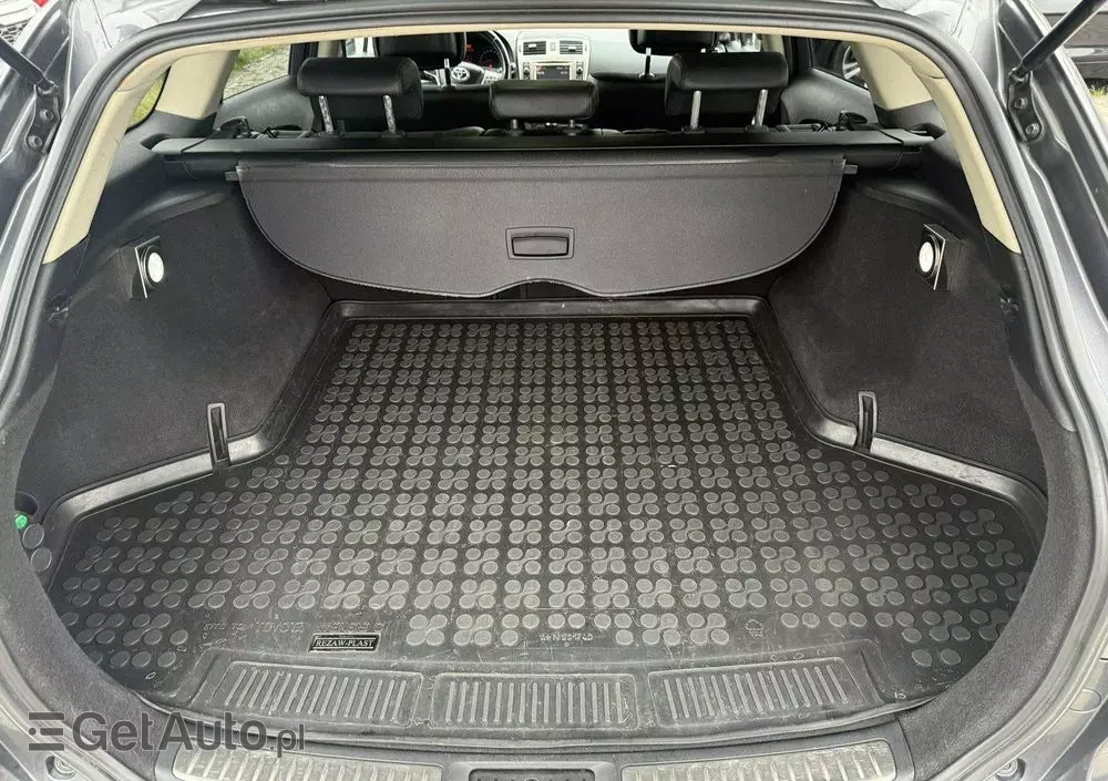 TOYOTA Avensis 2.0 D-4D Premium