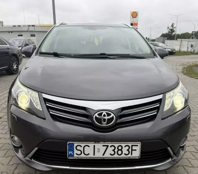 TOYOTA Avensis 2.0 D-4D Premium