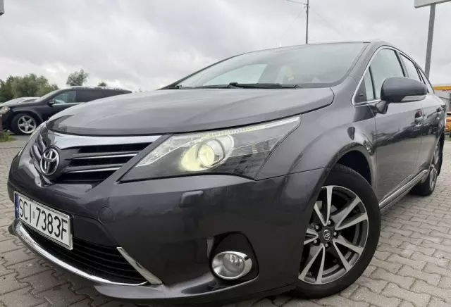 TOYOTA Avensis 2.0 D-4D Premium