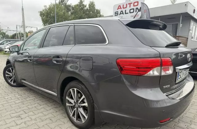 TOYOTA Avensis 2.0 D-4D Premium