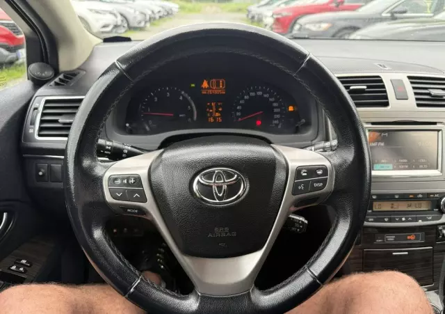 TOYOTA Avensis 2.0 D-4D Premium