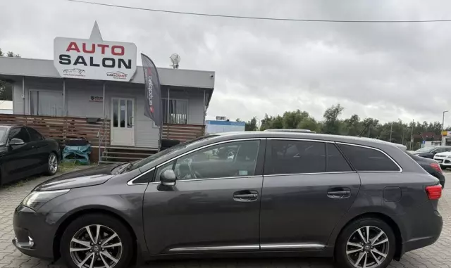 TOYOTA Avensis 2.0 D-4D Premium