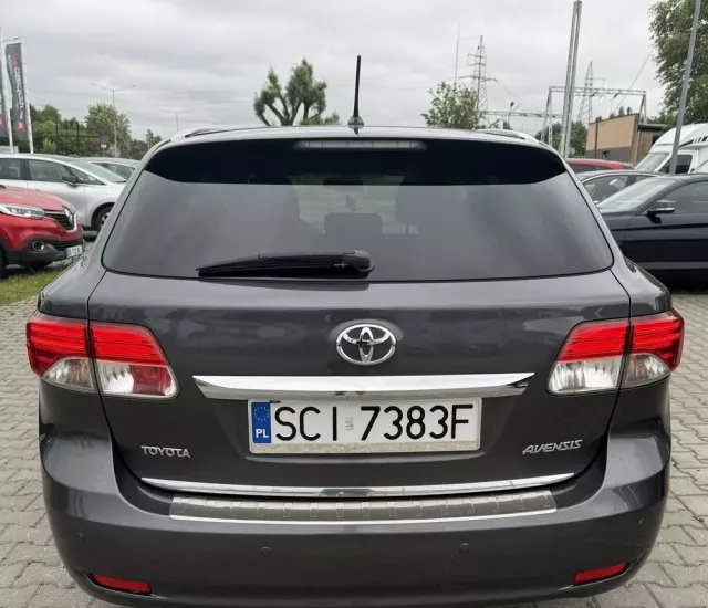 TOYOTA Avensis 2.0 D-4D Premium