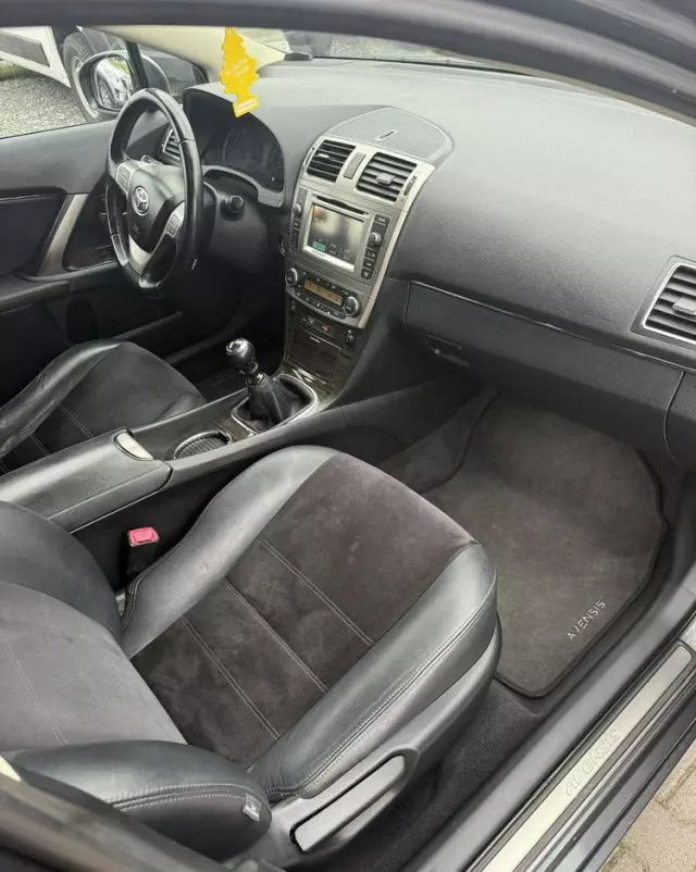 TOYOTA Avensis 2.0 D-4D Premium