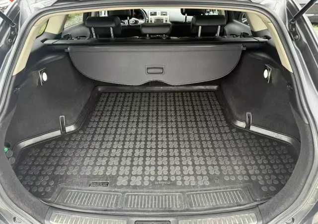 TOYOTA Avensis 2.0 D-4D Premium