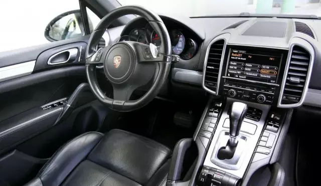 PORSCHE Cayenne 